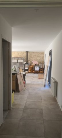 Réfection complète de la peinture et du parquet contrecollé dans une maison à Marseille